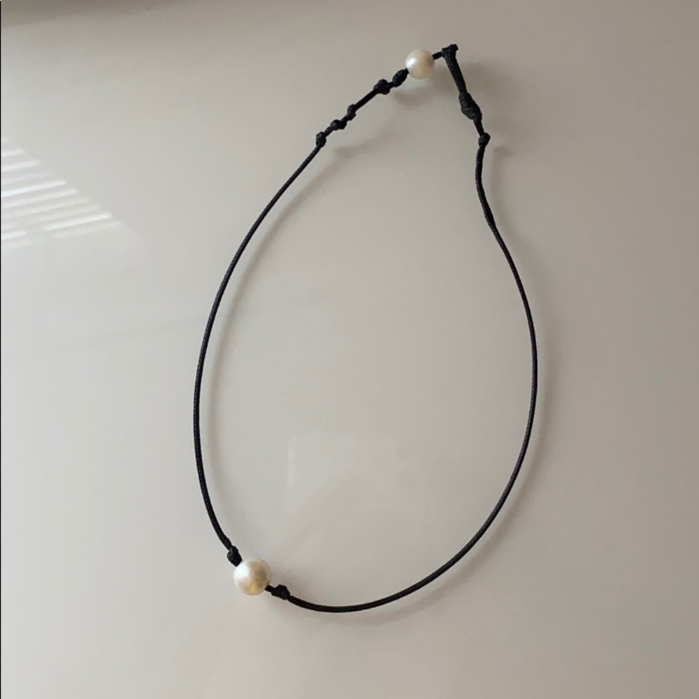 trendy pearl choker